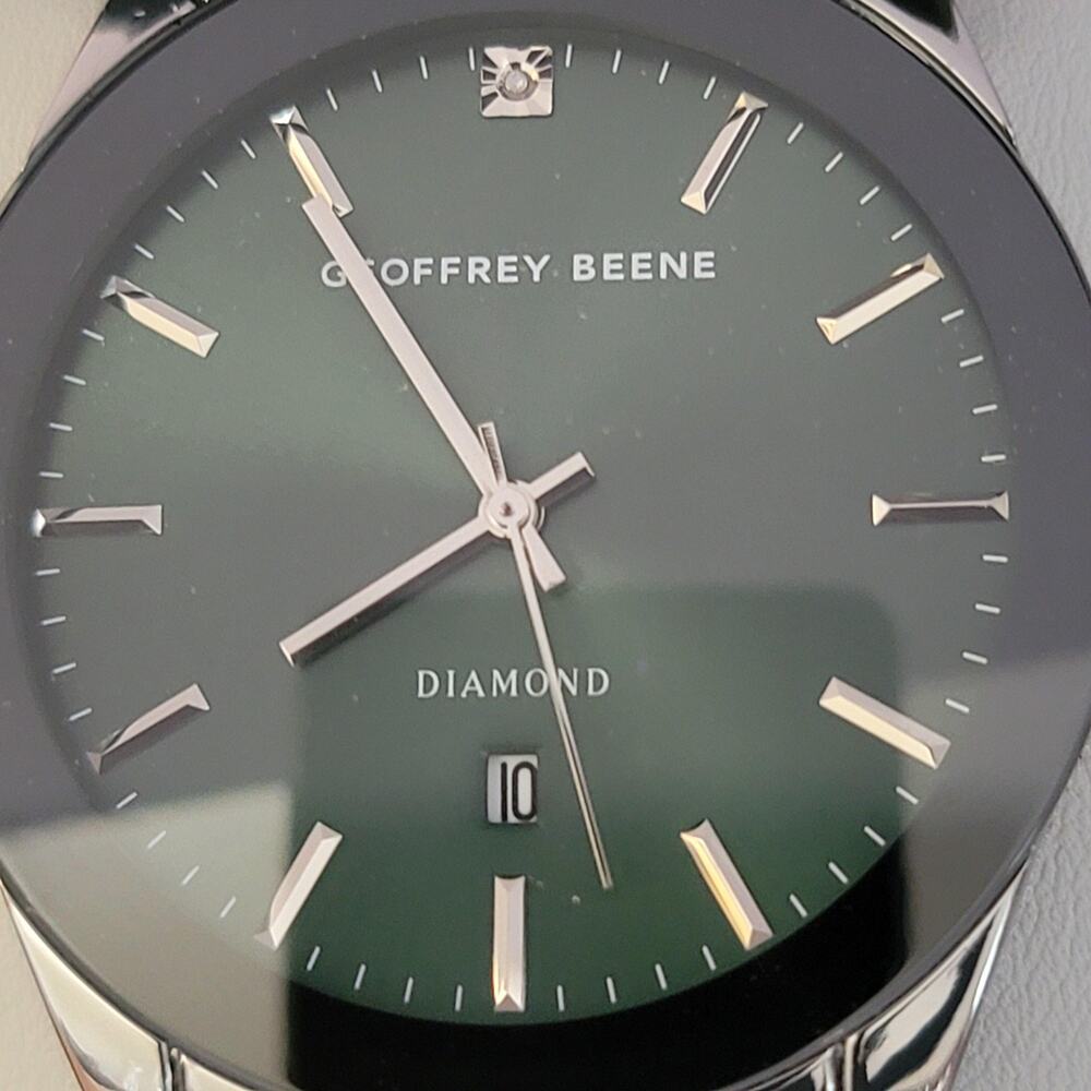 Geoffrey Beene Mens Vintage Stainless Steel Watch Silver Case Green Dial Leather